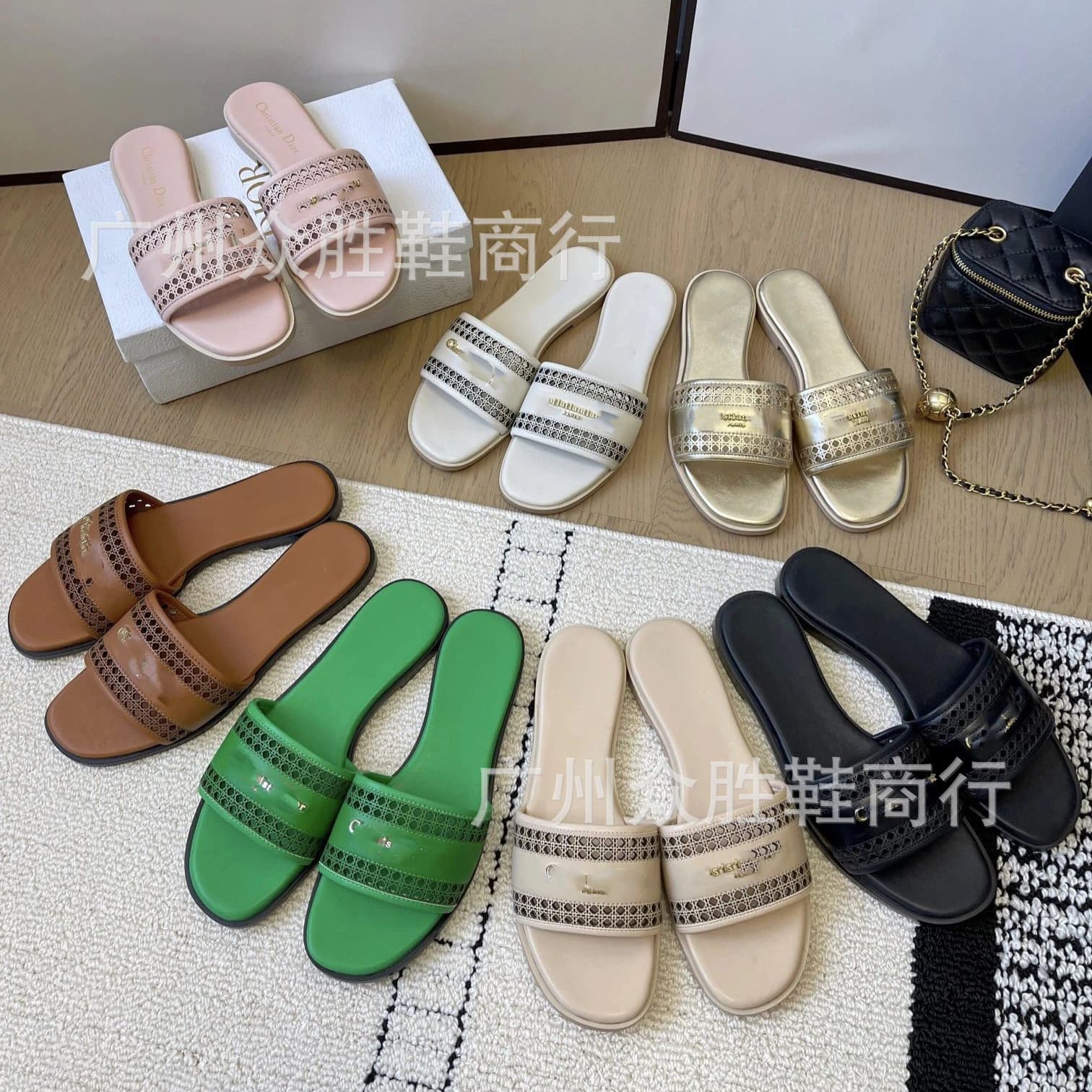 High Version D New Letter Hollow-out Slippers Women's Outer Wear Flat Bottom All-match Letter Beach Casual Slippers