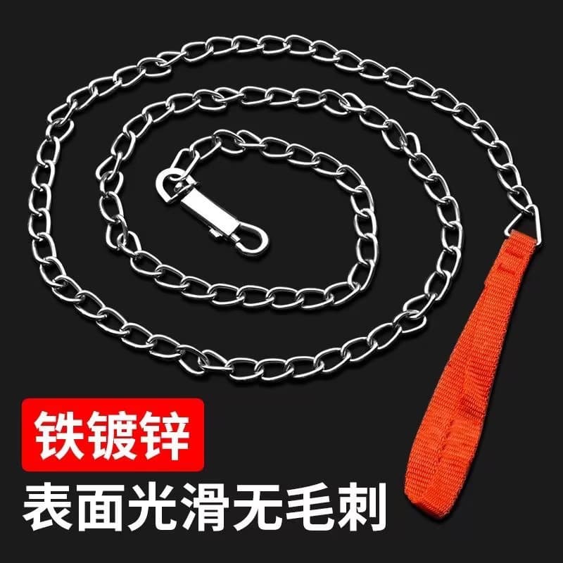 Galvanized iron dog chains, decorative pet leashes, and rust-proof chains are available in stock.