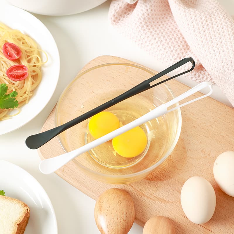Home Kitchen Mini Plastic Whisk, Portable Egg Stirrer for Outdoor Picnics, Dual-purpose Multi-functional Whisk