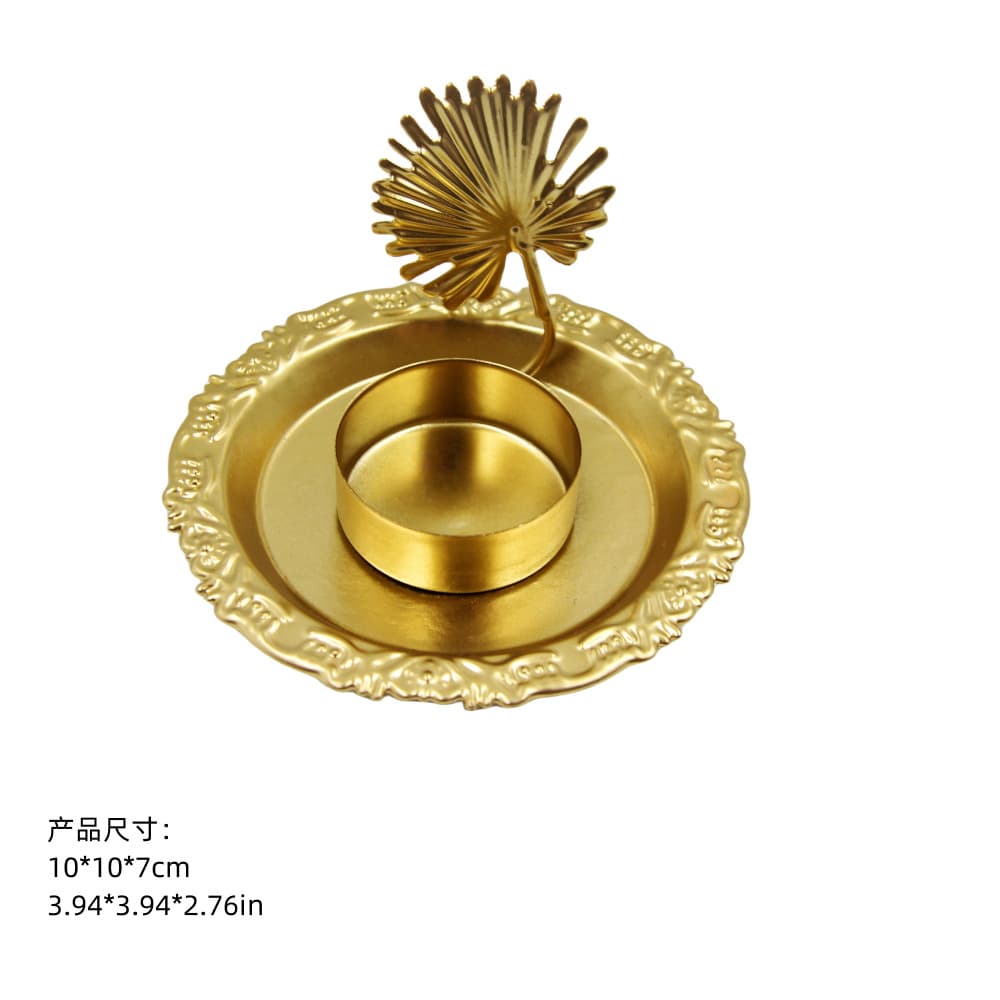 European Luxury Metal Candle Holder Creative Plant-Shaped Decoration for Weddings, Hotels, Home Candlelight Dinner Ambiance