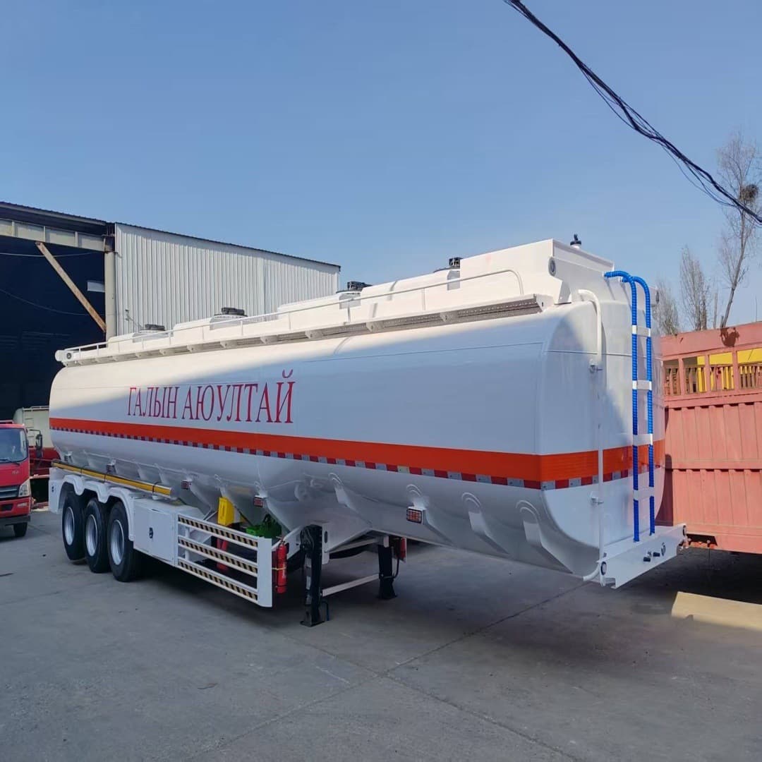 Factory available vehicle supply liquid transport tanker diesel gasoline transport tank lowbed dump truck ready stock