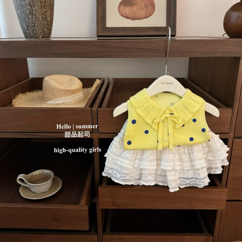 【Dessert Cheese】Holiday style! Original baby girl super white and yellow polka dot doll shirt cake skirt cheongsam set