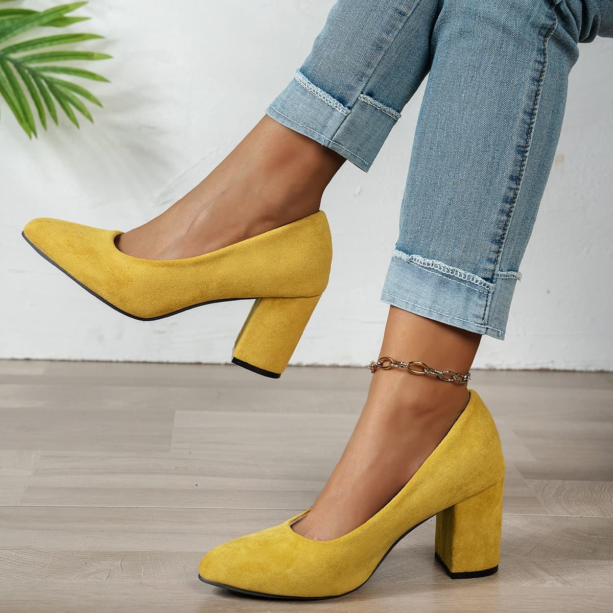 2025 Women's Shallow Mouth High Heels, Large Size, Versatile Flats, Foreign Trade Wholesale, Large Size