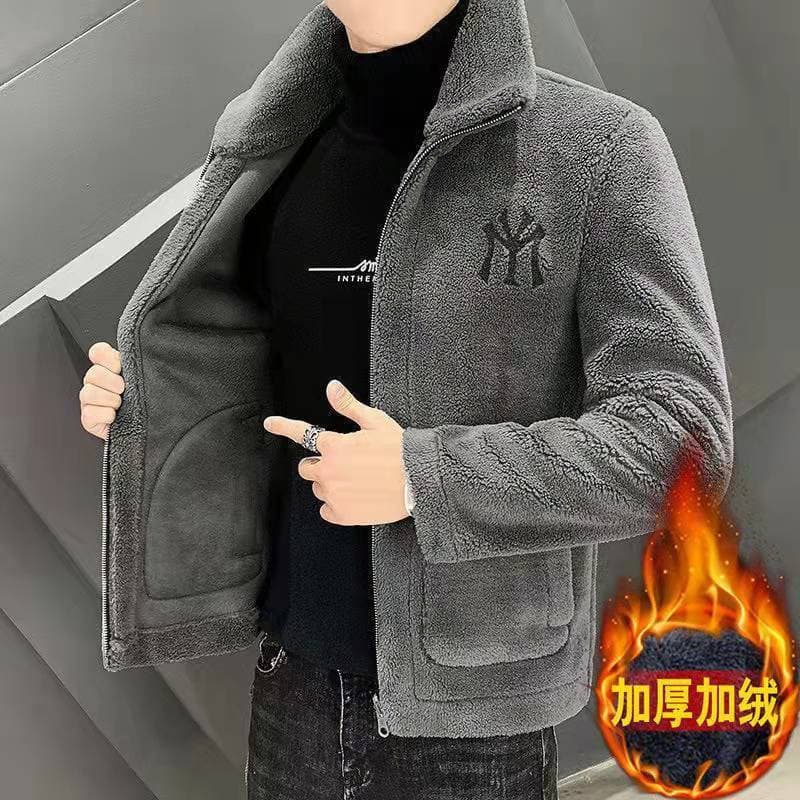 Plus-size men's coat, new autumn/winter style, short lapel, thickened lamb fleece coat, plus size for young Chinese men.