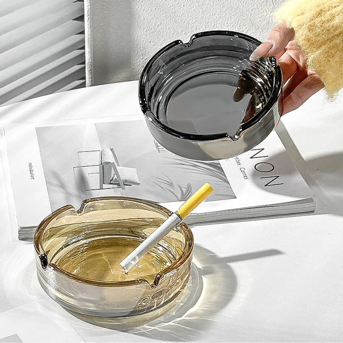 Modern Minimalist Transparent Glass Ashtray - For home living rooms and hotels, wholesale personal ashtray.