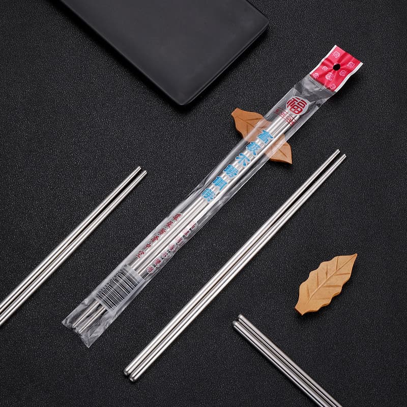 Wholesale Korean-style hollow chopsticks, anti-slip smooth round chopsticks for student cafeteria, household heat-insulating stainless steel chopsticks