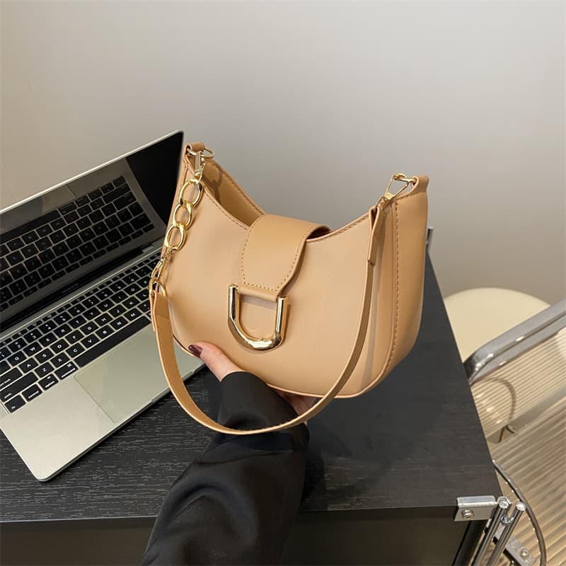 New Moon Bag 2024 New Fashion Solid Color Shoulder Bag Elegant Textured Niche Design Crossbody Bag Women's Bag