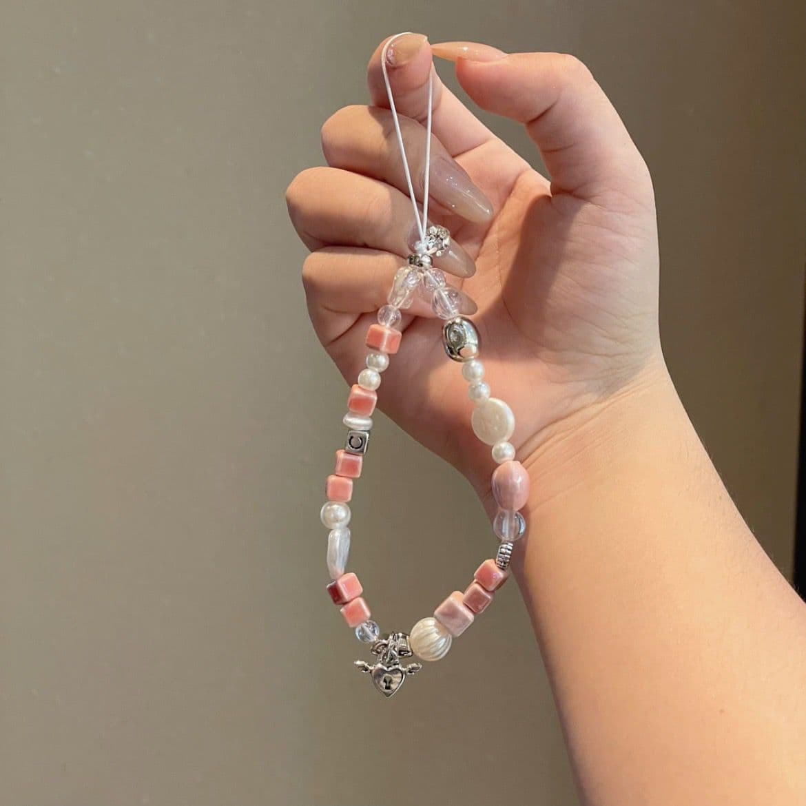 ins girl pink love angel mobile phone case hanging chain diy handmade beaded ccd camera pendant hanging chain anti-lost rope