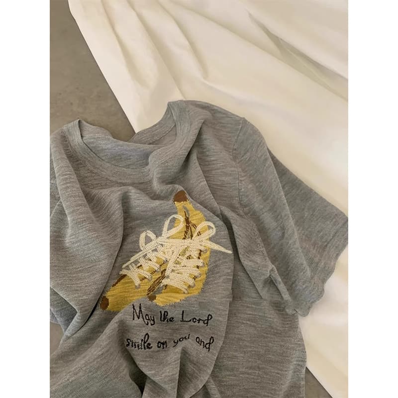 Fashionable Age-Defying Gray Banana Short-Sleeve T-Shirt for Women 2025 Summer New Retro Unique Top