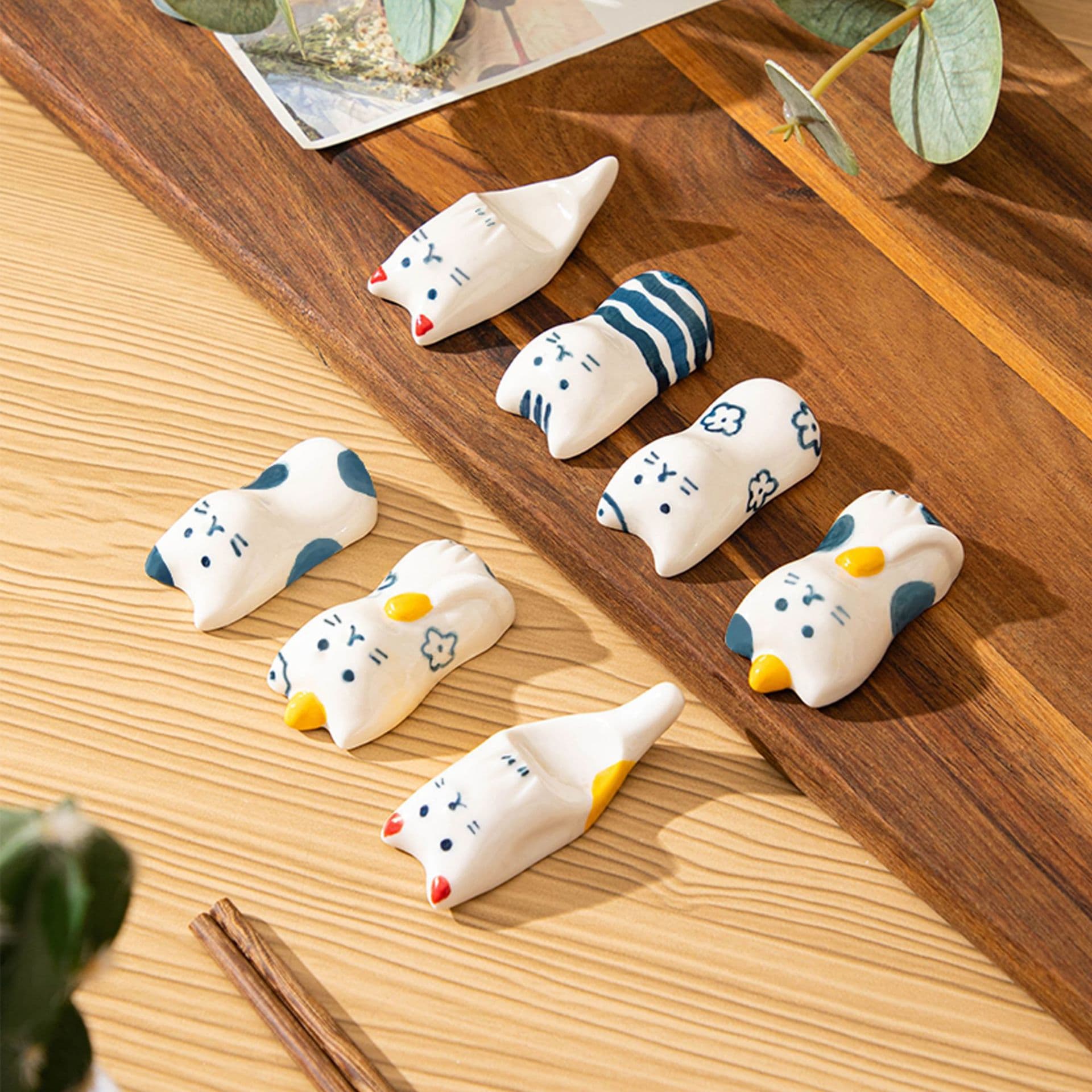 Japanese Chopstick Rest Cat Ceramic Chopstick Holder Home Hand-painted Cute Spoon Rest Tableware Ornament
