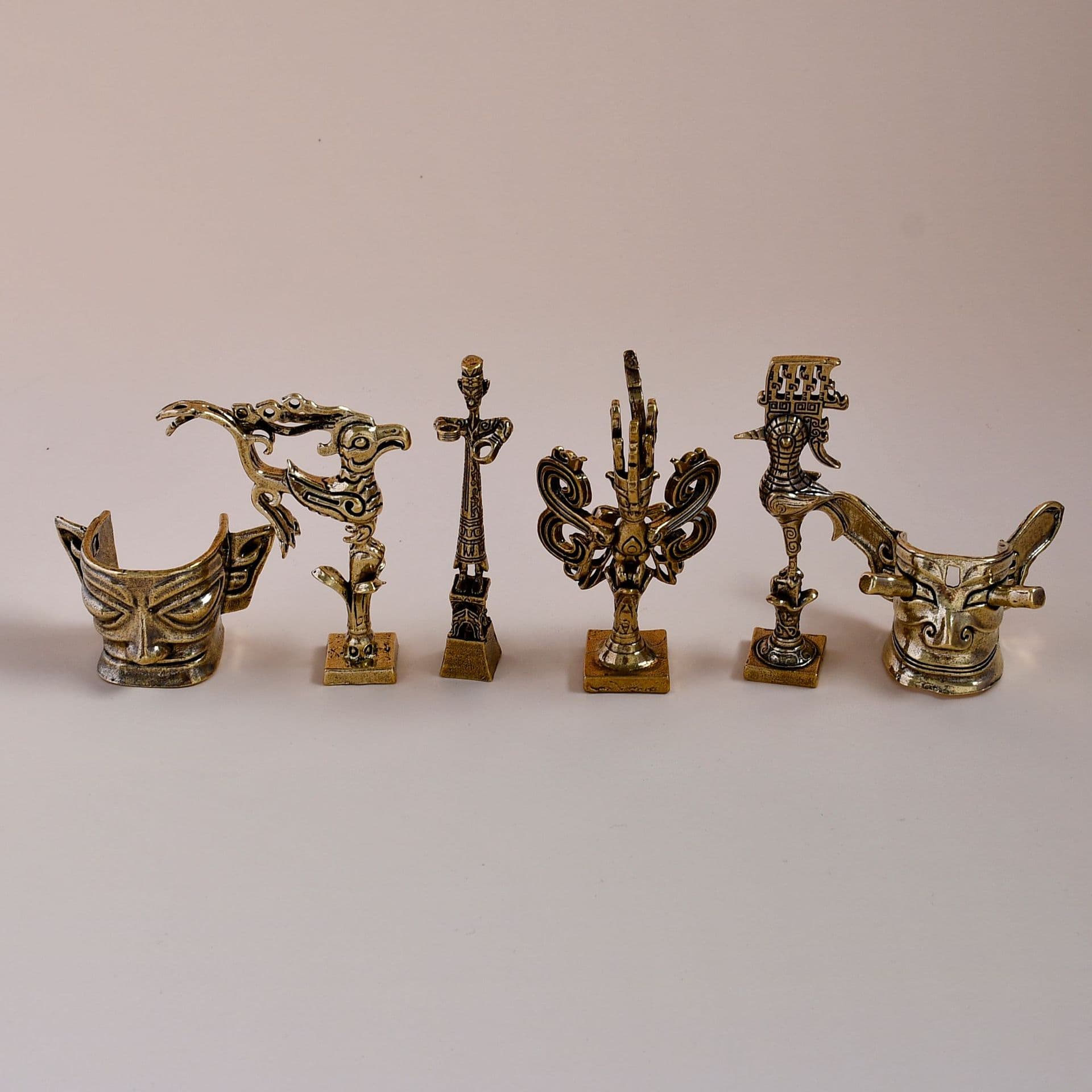 Yiwu Sanxingdui Cultural Creative Ornaments, Strong Man Brass Crafts, National Trend Cultural Creative Premium Products in Stock