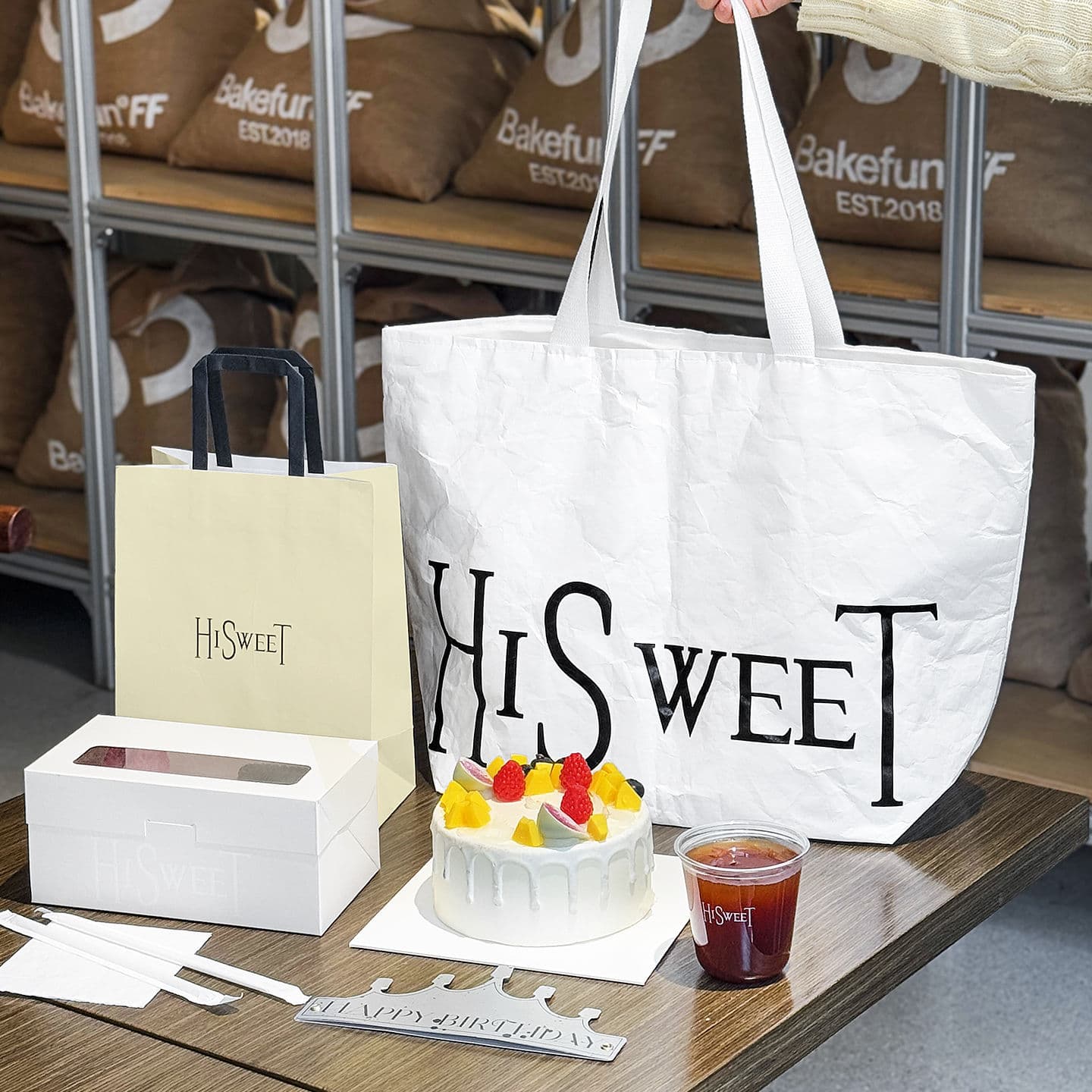 Dessert tote bag, baking packaging, packaging bag, cake snack takeaway kraft paper bag, DuPont paper bag with logo