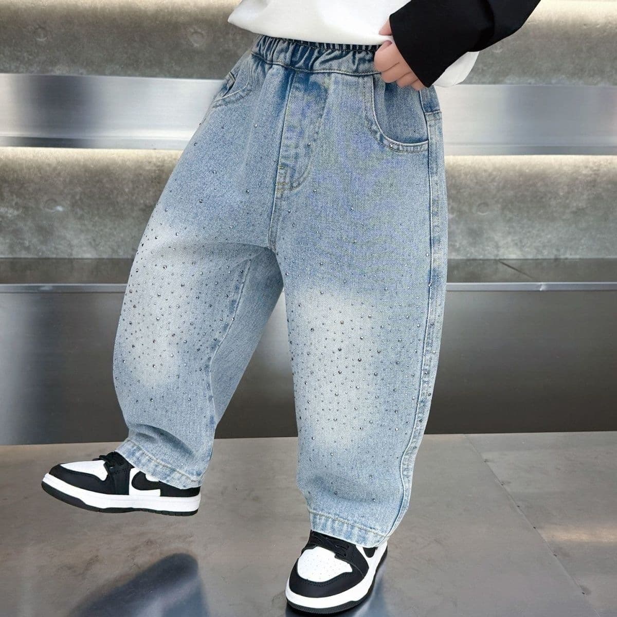 Boys' spring jeans, children's fashionable hot diamond dad pants 2026 new style Internet celebrity male baby street casual pants