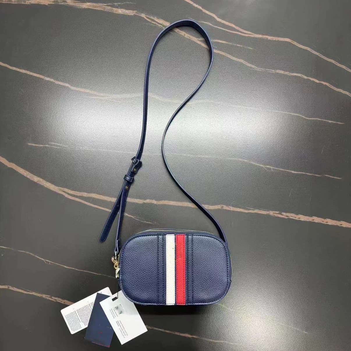 Fashionable Crossbody Bag for Men and Women, Casual Canvas Backpack, Oxford Fabric Vertical Style