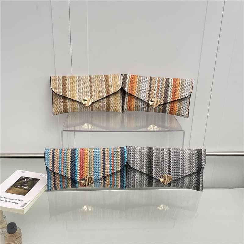 Cross-Border Trendy Niche Design Handbag Women's Bag 2026 Summer New Straw Woven Color Block Small Square Bag Versatile Banquet Bag