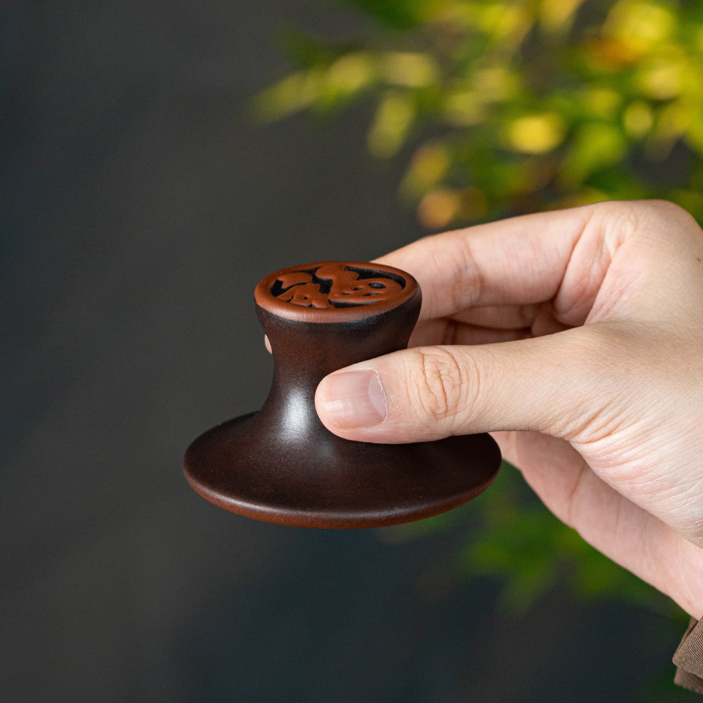 Jianshui purple clay teapot lid holder/seat for Kung Fu tea sets, household accessories, spare parts, purple clay ceramic handmade teapot lid/bowl lid