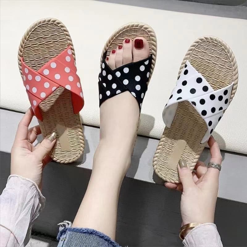 Women's Summer Sandals for Outdoor Wear, Trendy 2026 New Versatile Korean-Style Flat Slip-On Beach Shoes for Female Students