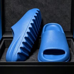 YEEZY Coconut Slippers for Couples, Indoor/Outdoor Thick Sole, Gym Non-Slip Wear-Resistant, Cloud-Like Comfort Sandals for Men