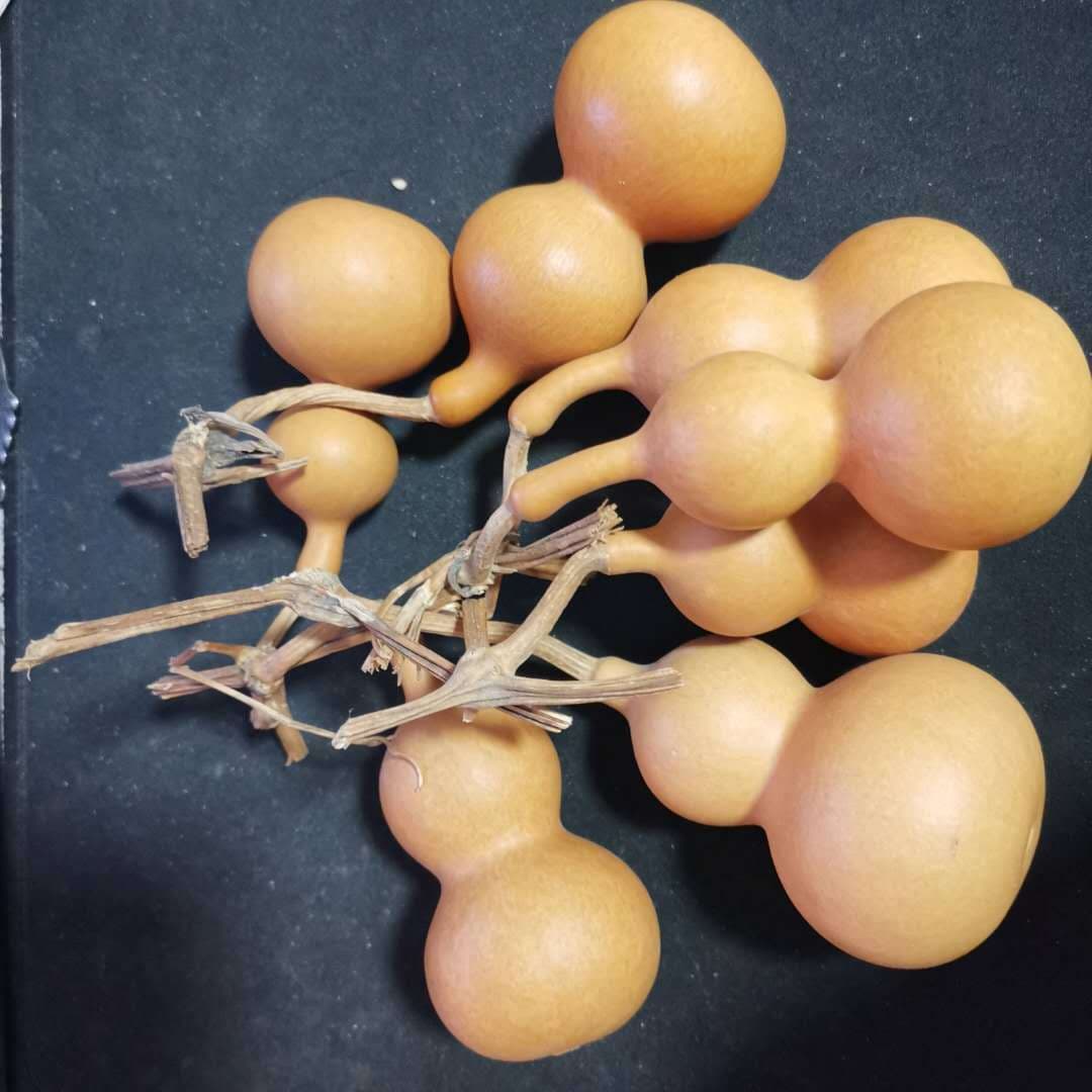 Natural gourd-shaped standard small American trinkets with dragon head and Tianjin mouth, hand-twisted for play, manufacturer wholesale