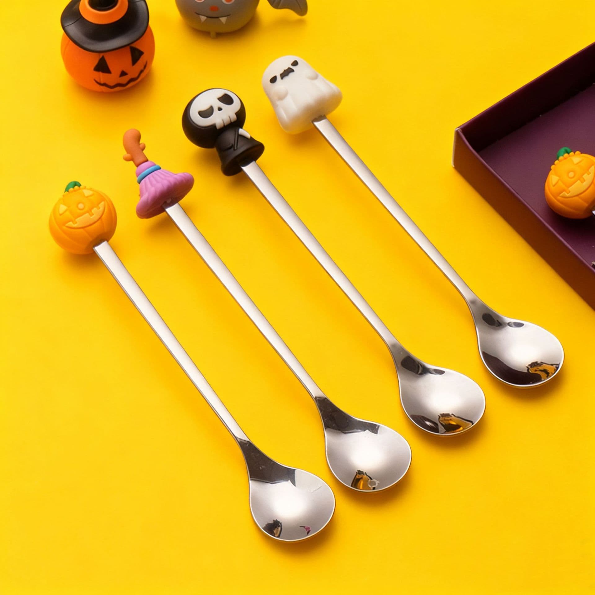 Cross-border 410 stainless steel Halloween doll spoon and fork set creative mixing spoon fruit fork coffee spoon gift box