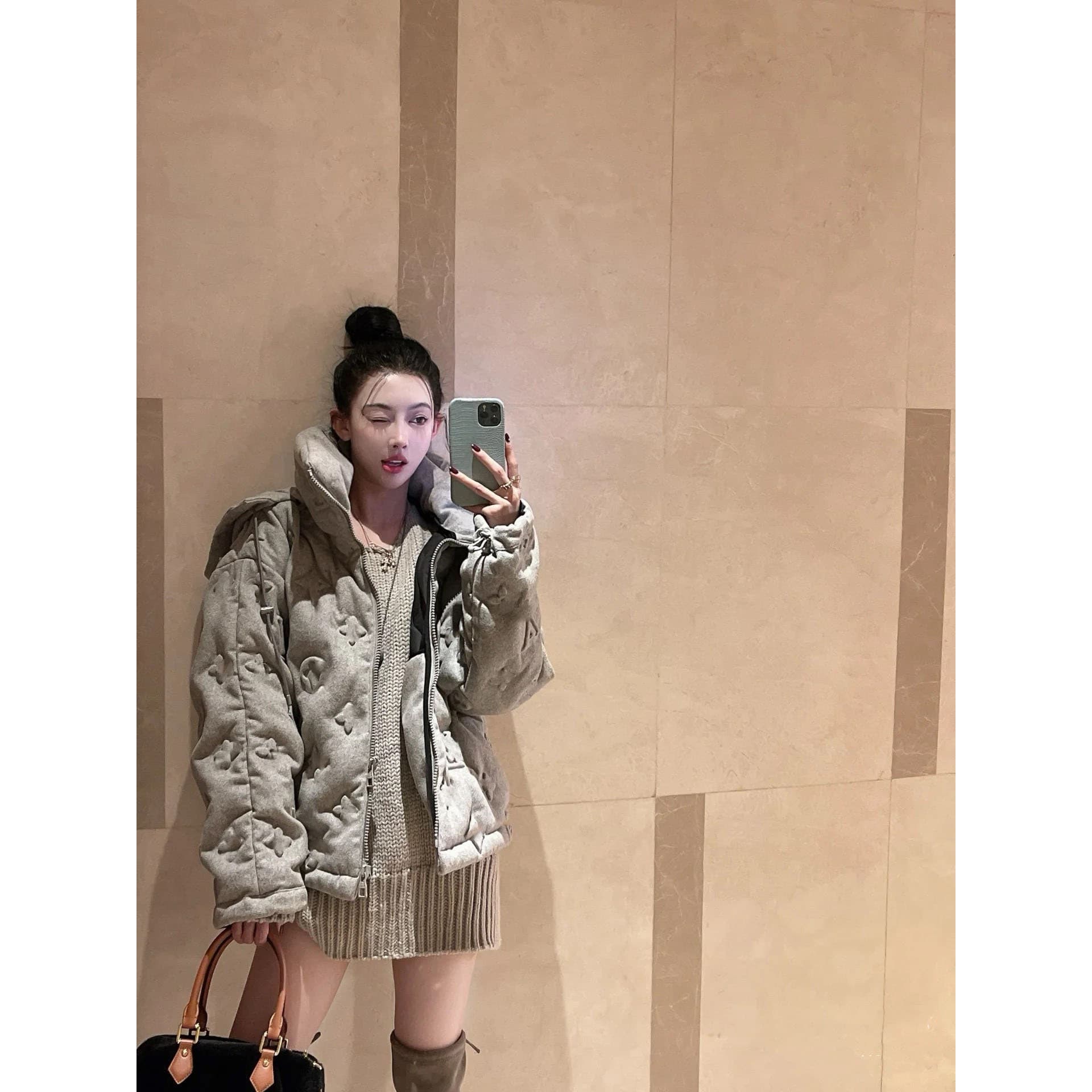 25 European and American Style Autumn/Winter Letter Jacquard Embossed Wool Puffy Down Jacket Fashion Unisex Outerwear