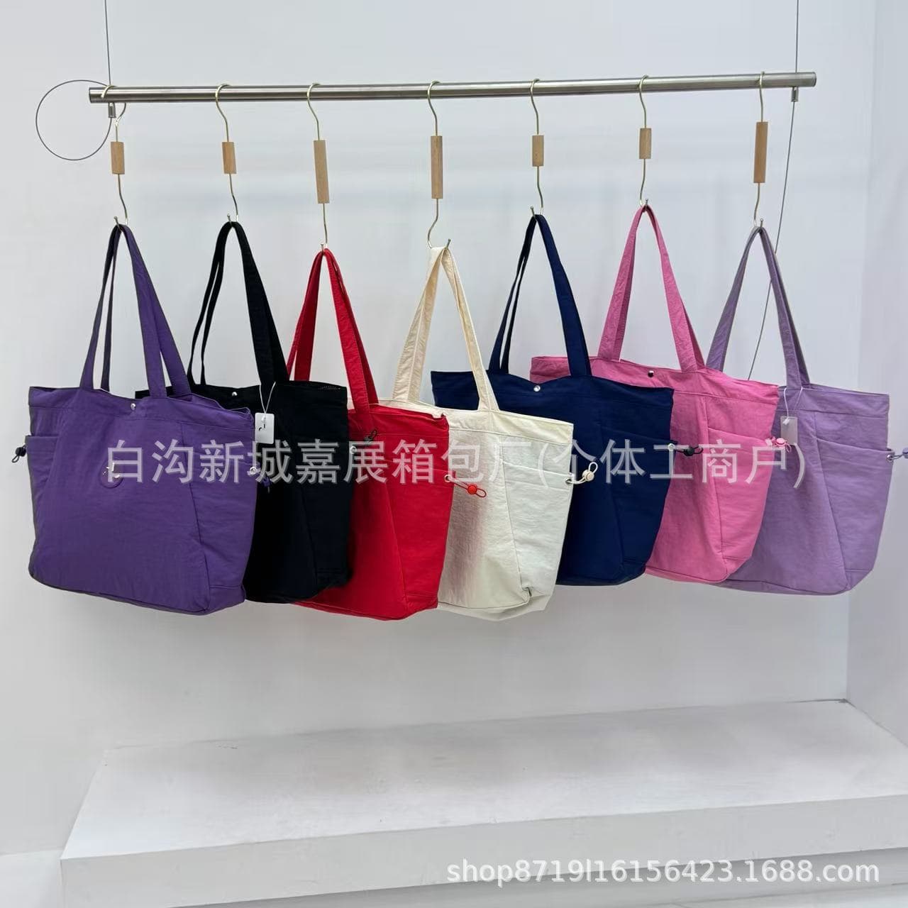 Women's 2025 European and American New Style Nylon Casual Shopping Bag Fashion Versatile Commuter Tote Bag Bags