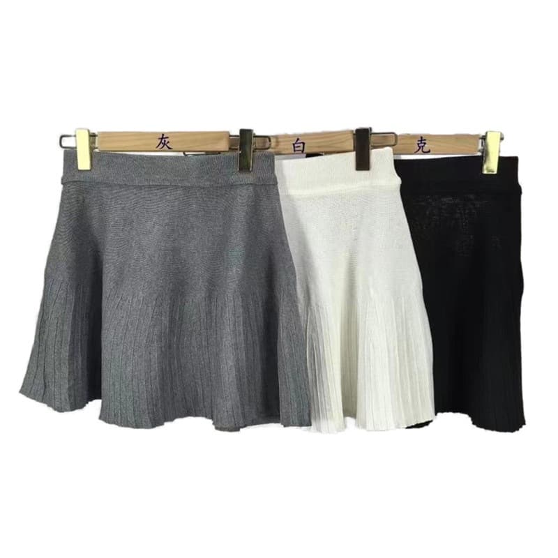 Korean-style Chanel-inspired knitted pleated short skirt for women, summer 2025, high-waisted, slim-fitting, versatile A-line skirt for petite figures