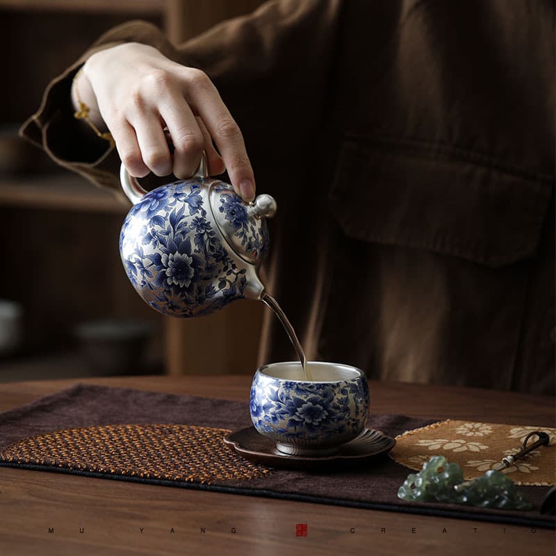 Blue and white gilt silver Kung Fu tea set, one pot and two cups, high-end light luxury teapot gift box, Mid-Autumn Festival housewarming gift for leaders