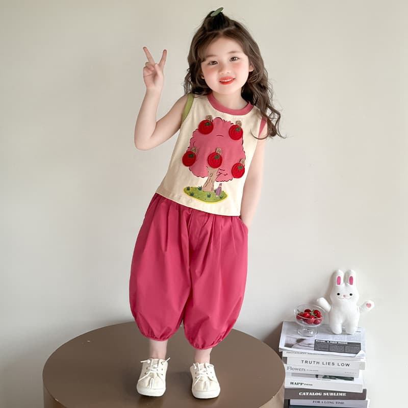 2025 New popular two-piece summer set for baby girls, lightweight vest and pants for street style