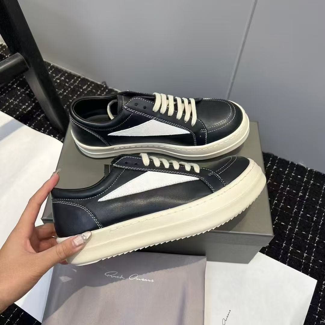 Low-Top Thick-Heeled Moccasin Shoes in Black And White with Rubber Sole Leisure Style Men's Footwear Made in Mainland China
