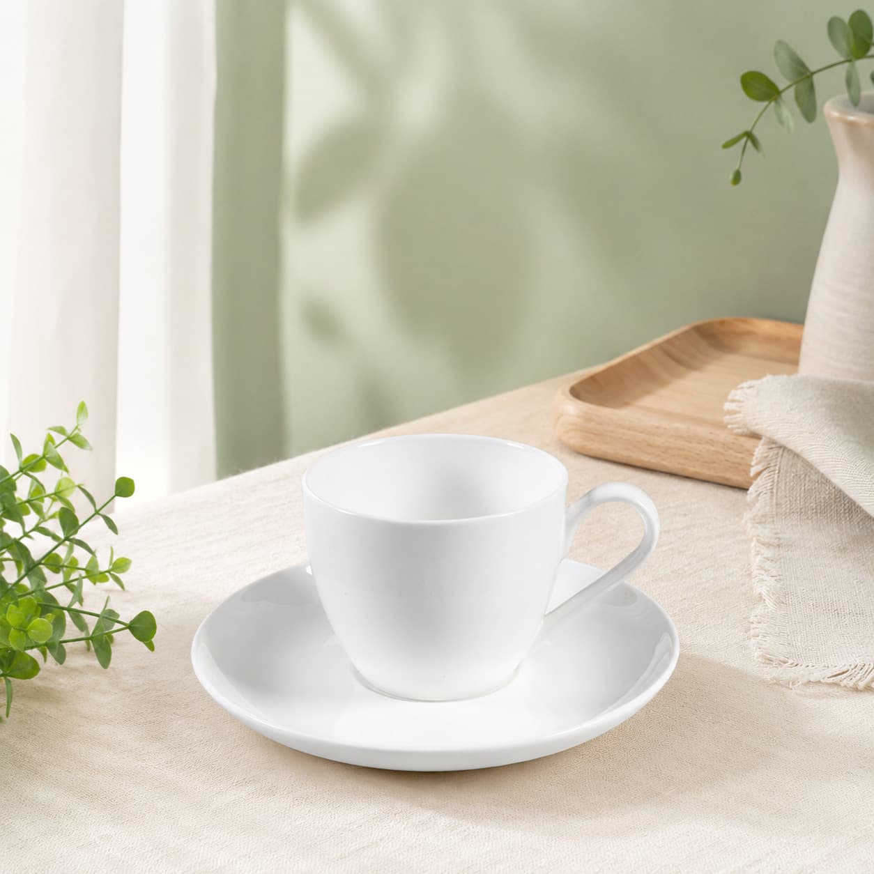 Bone China Pure White Coffee Cup European Luxury Gold Foil Cup Saucer Ceramic Coffee Set Exquisite Tea Cup Afternoon Tea