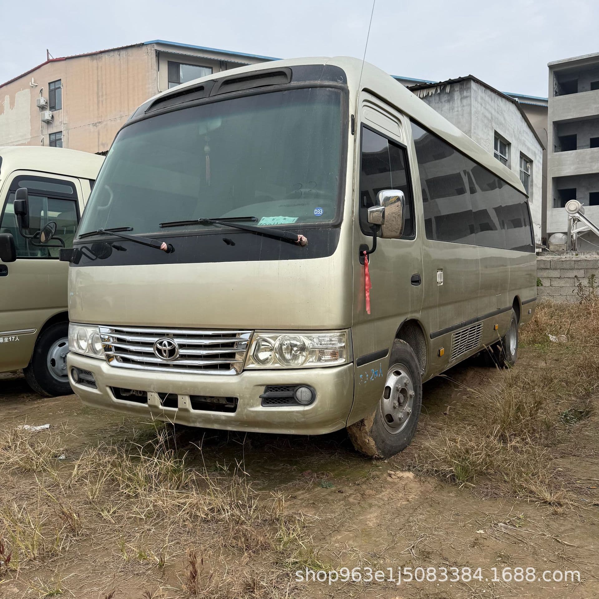 Export used Coaster bus manufacturer 28-seater business luxury bus 7-meter Euro III emission minibus