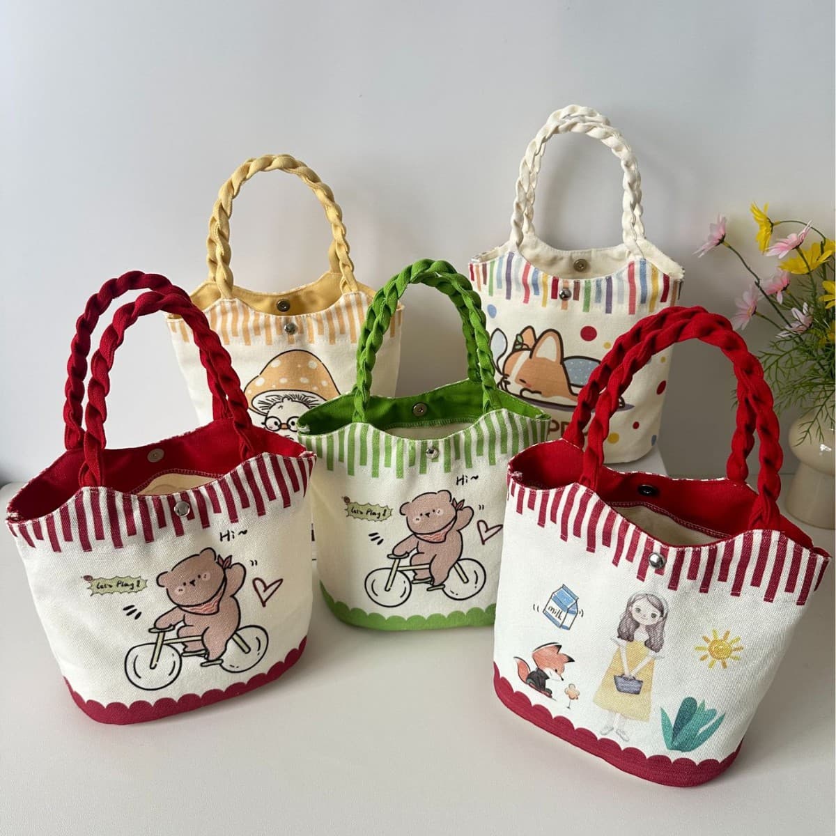 Cute cartoon basket bag for women, Instagram style, commuter handbag, children's tote bag, lunchbox/bento bag