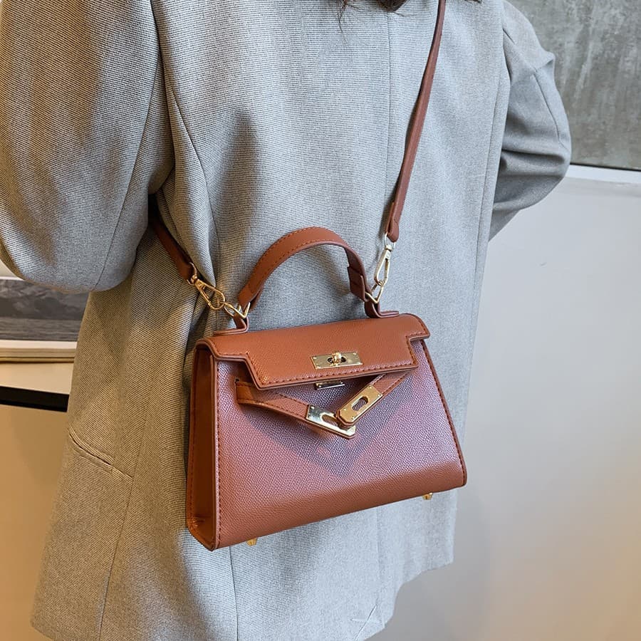 Premium Small Bag for Women 2024 New Winter Versatile Vintage Shoulder Crossbody Bag Commuter Handheld Kelly Bag