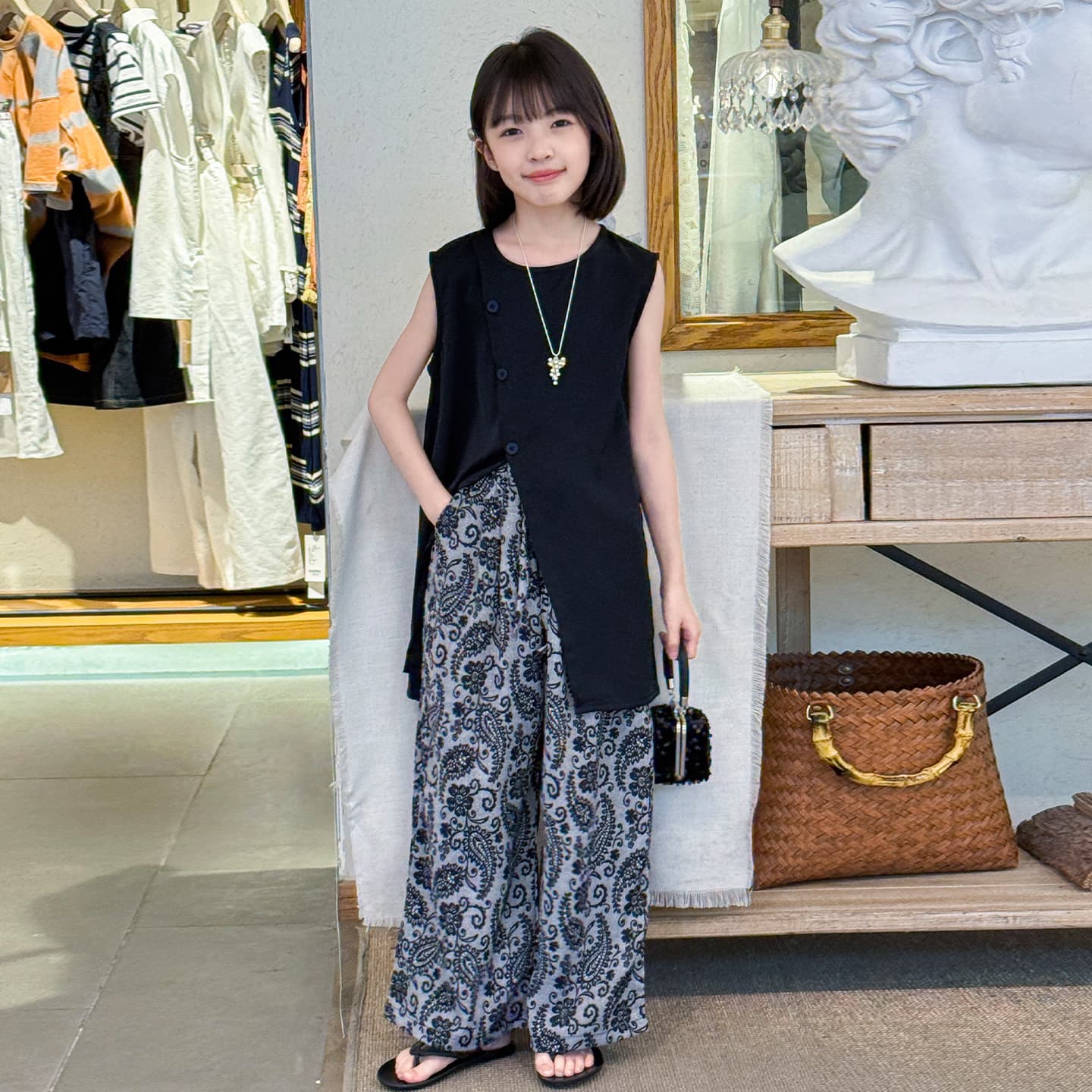 Girls Summer Parent-Child Outfit Casual 2026 New Stylish Lazy Sleeveless Fashion Girl Slit Printed Pants Set