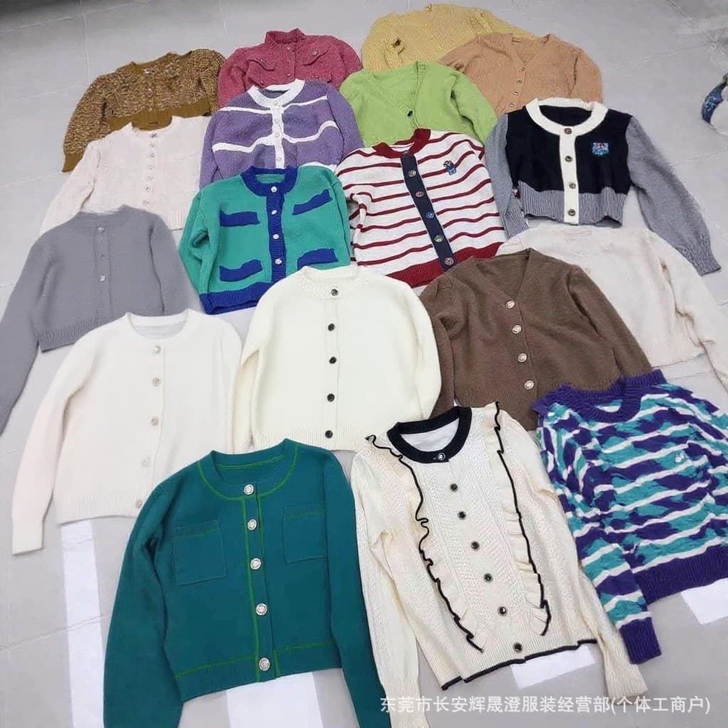 Factory direct supply women's autumn cardigan sweater wholesale cheap outerwear street stall knitwear