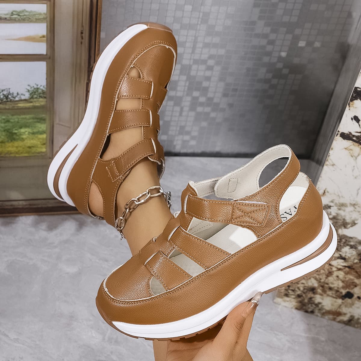 2025 European and American Summer Platform Thick Sole Hollow Casual Women's Sandals with Velcro, Elevated Sports Lightweight Sandals