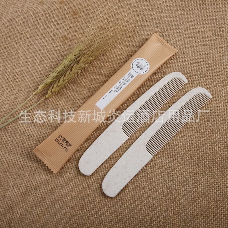 Disposable straw combs with long plastic handles and soft, thick film for hotel and guesthouse guest room toiletries wholesale.