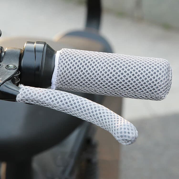Ice Silk Handlebar Grips, Sweat-Absorbent and Anti-Slip, for Electric Bicycles and Motorcycles, Universal for All Seasons