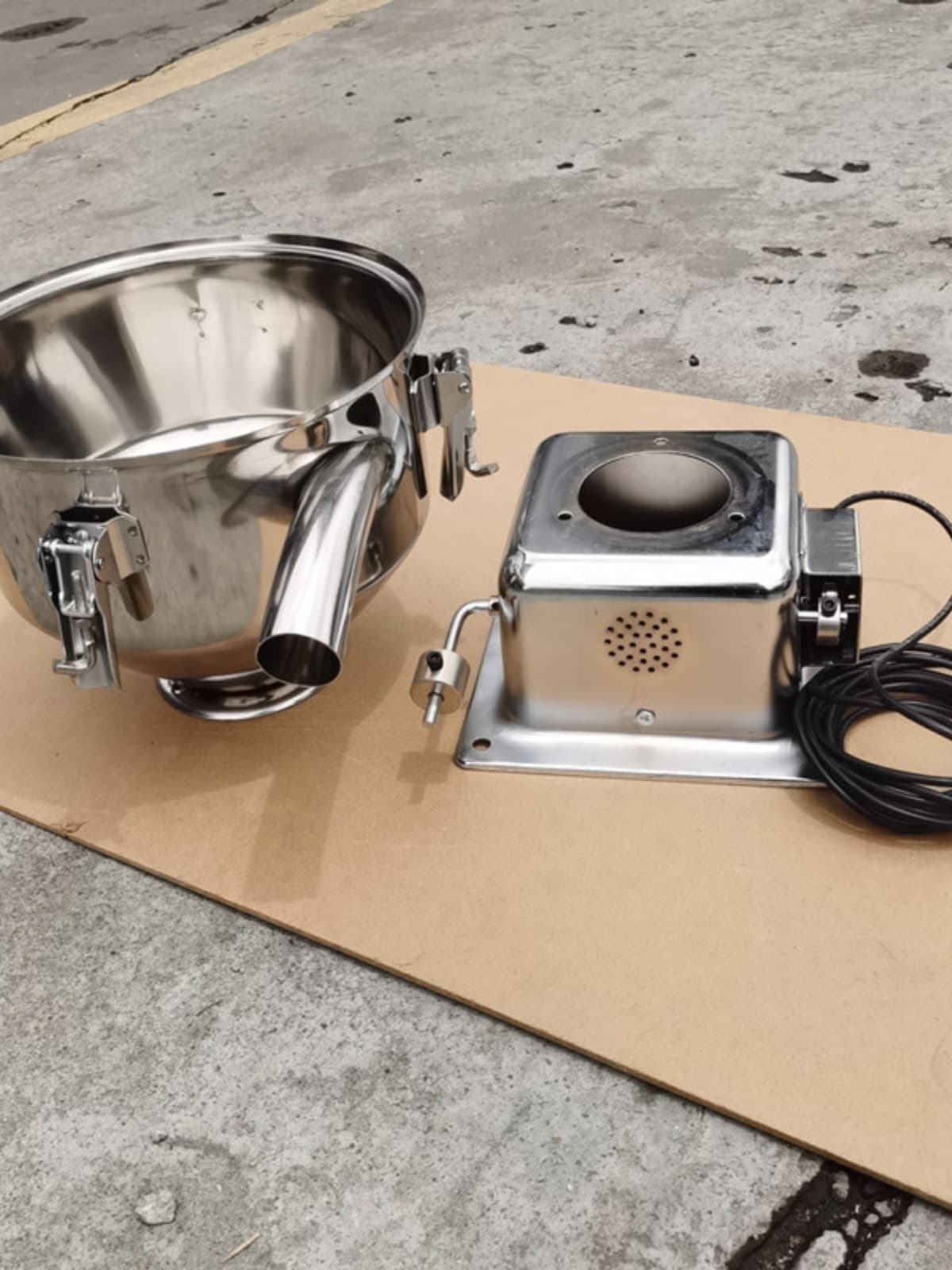 7.5L stainless steel hopper suction machine, vacuum hopper, square base, material storage, injection molding auxiliary machine.