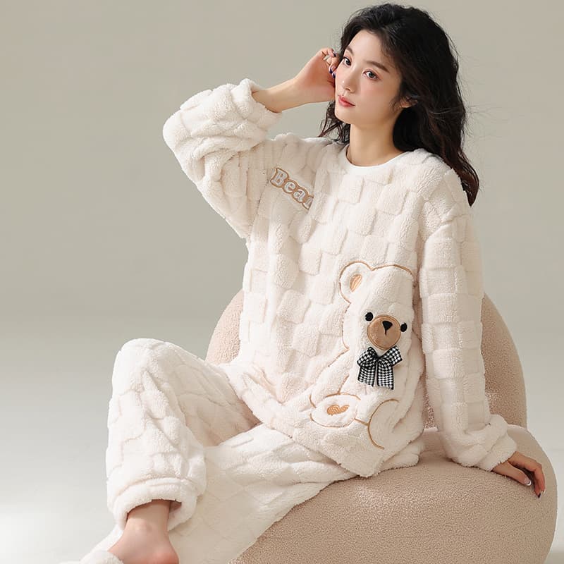 Round Neck Coral Fleece Pajamas for Women Winter Cartoon Cute Sweet Two-Piece Set Korean Style Casual Loungewear
