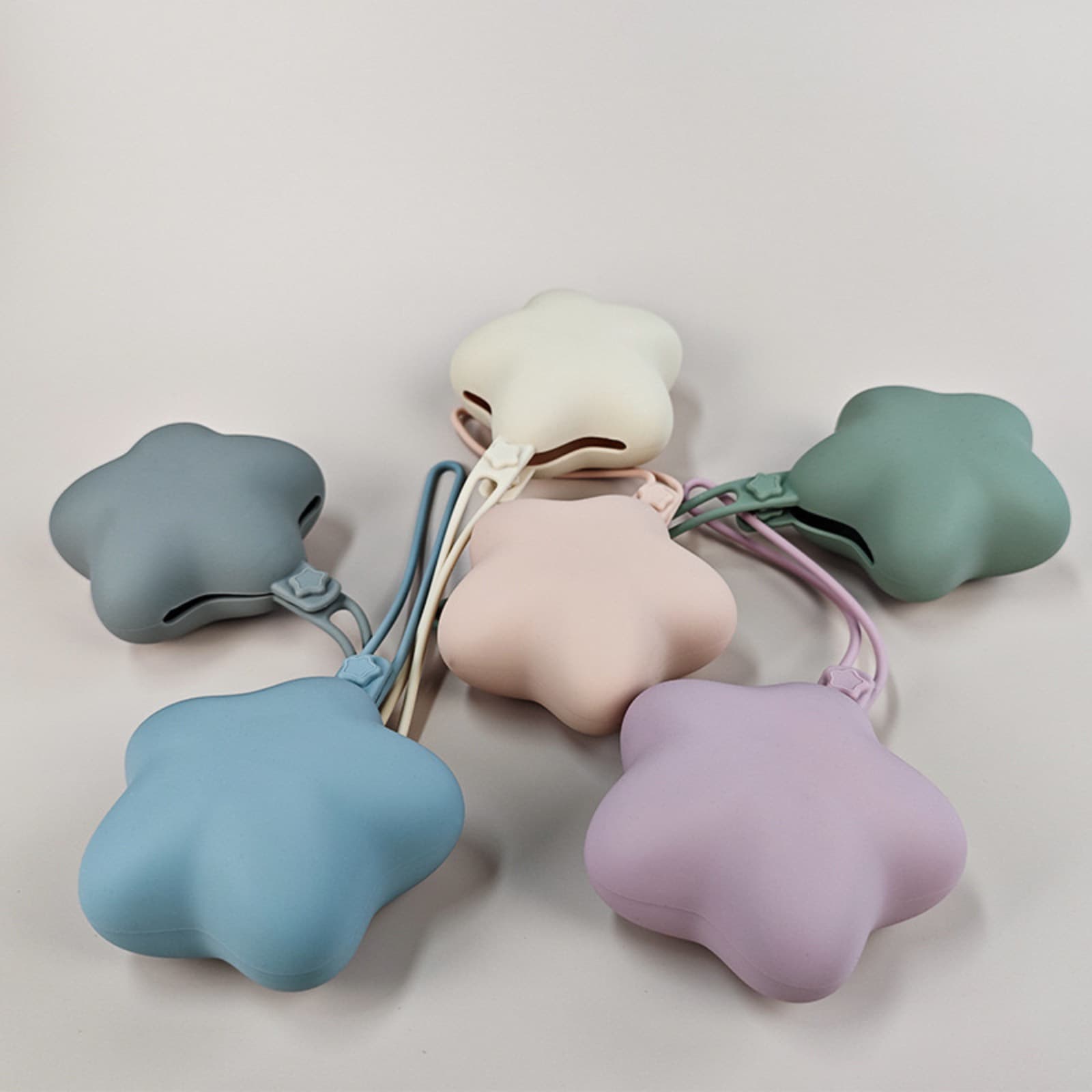 Portable Silicone Storage Box for Outdoors Baby Pacifier Storage Box Star Shape Baby Accessories Organizer Travel Friendly