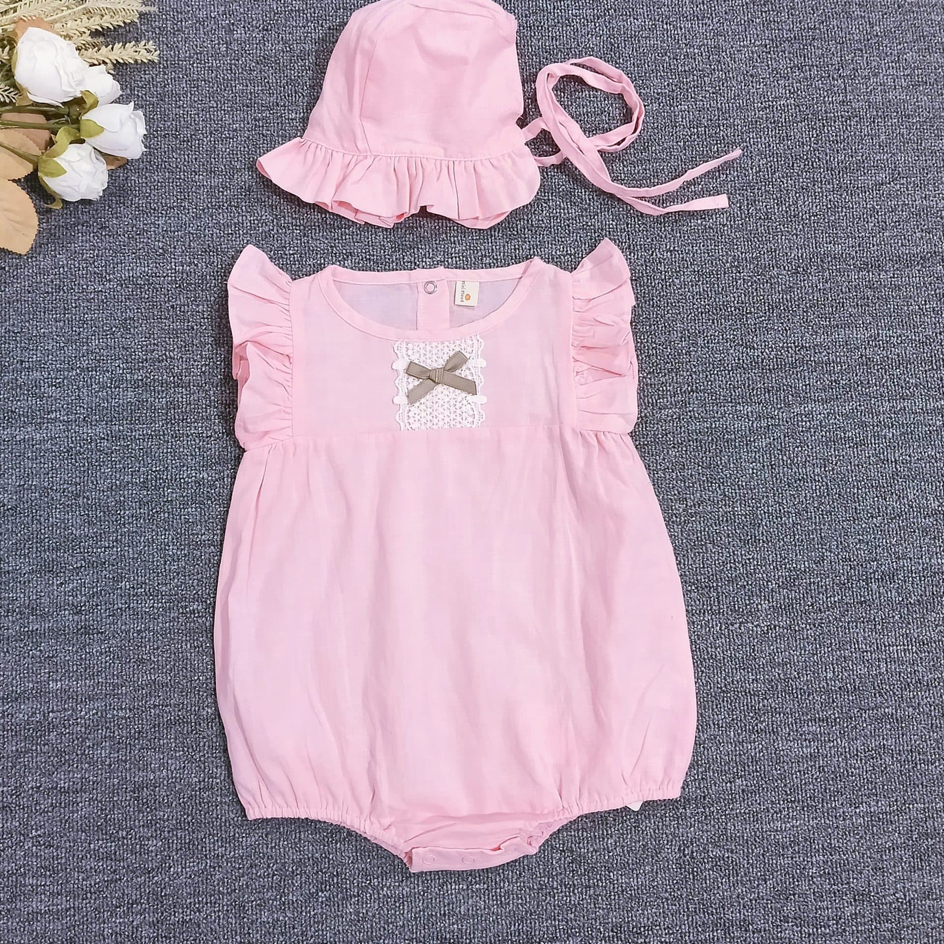 Pink flying sleeve baby jumpsuit with hood, lace bow, newborn baby bag, summer baby crawling suit