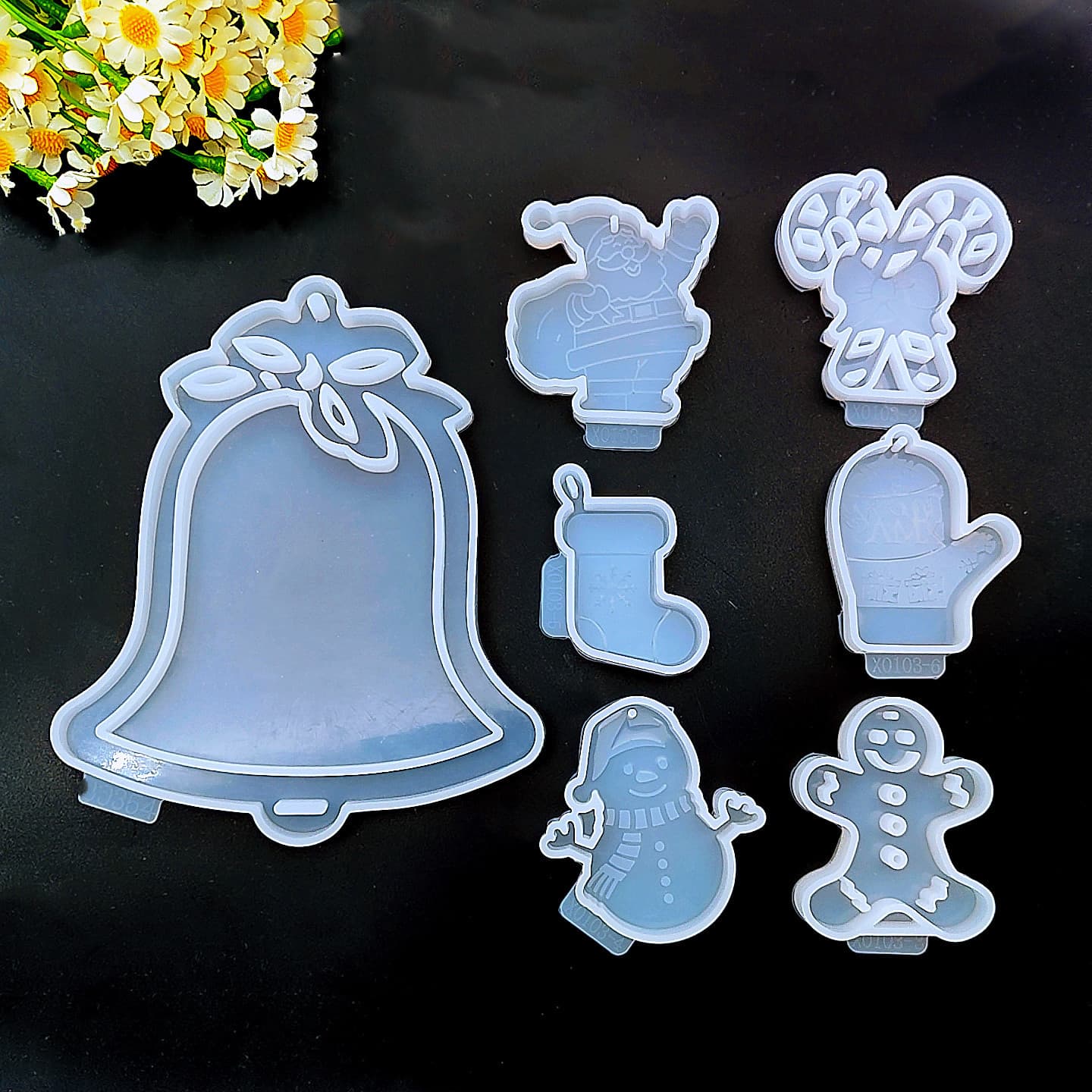 Christmas Bell Hanging Ring + 6 Christmas Tag Silicone Mold 7-Piece Set Easter Bell Hanging Ring + Christmas Series