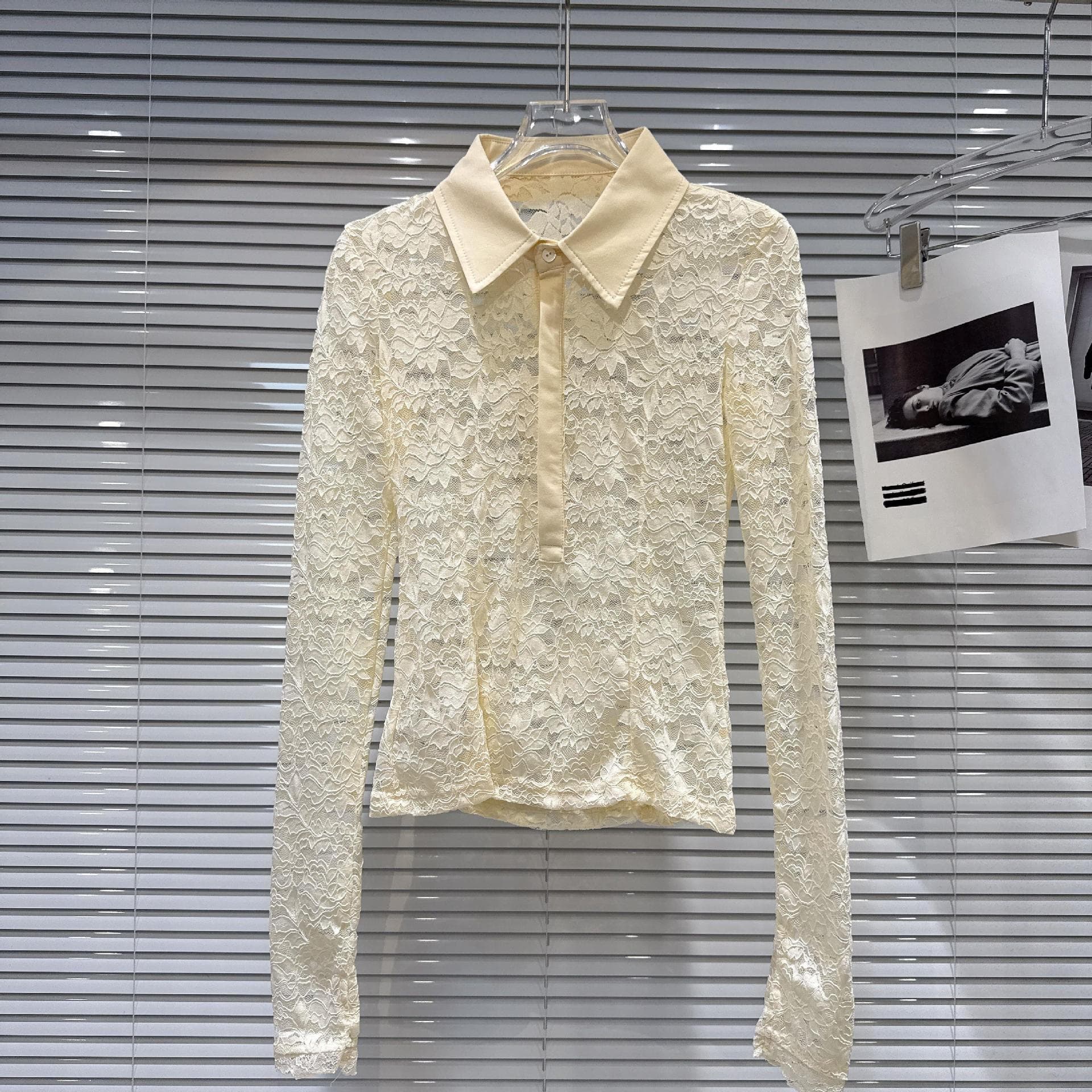 Nanyou Chic Style 2026 Spring New Fashionable V-neck Lapel Lace Hollow-out Long-sleeve Base Shirt