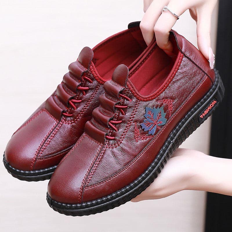 Old Beijing Cloth Shoes for Women, Cross-Border Large Size PU Soft Sole Mom's Shoes, 2025 Spring and Summer New Slip-On Comfortable Grandma Shoes