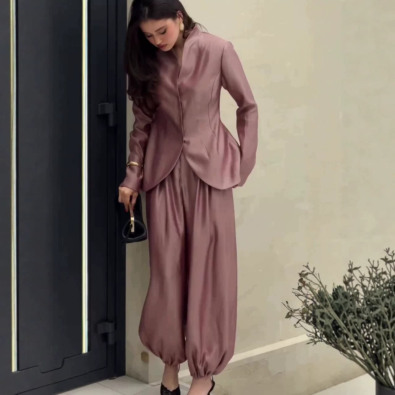 2026 INS New High-End Fashionable Blazer and Tapered Pants Two-Piece Set for Women