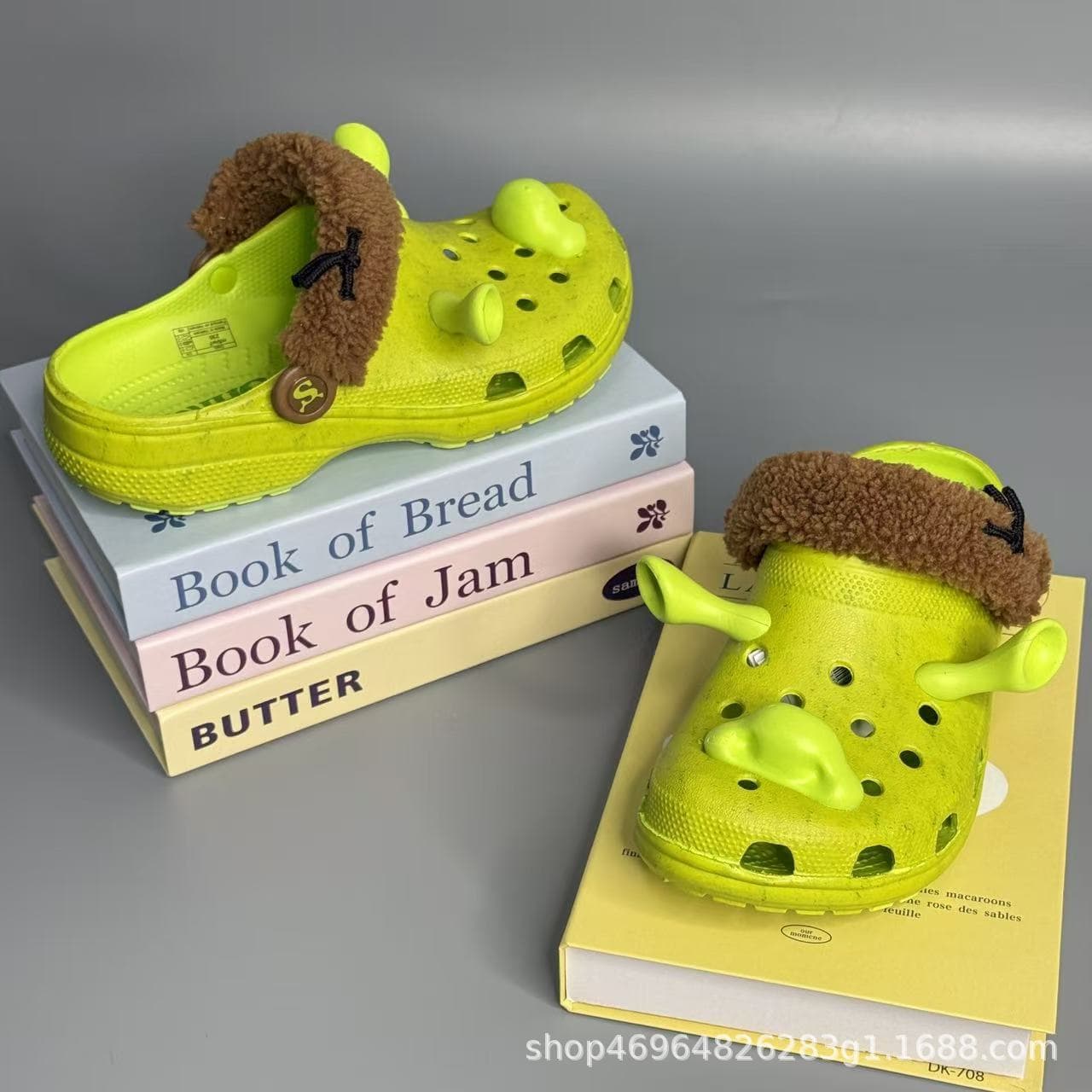 New Shrek Collaboration Anti-Slip Sandals for Men and Women, Lightweight and Breathable Outdoor Family Beach Clogs for Kids