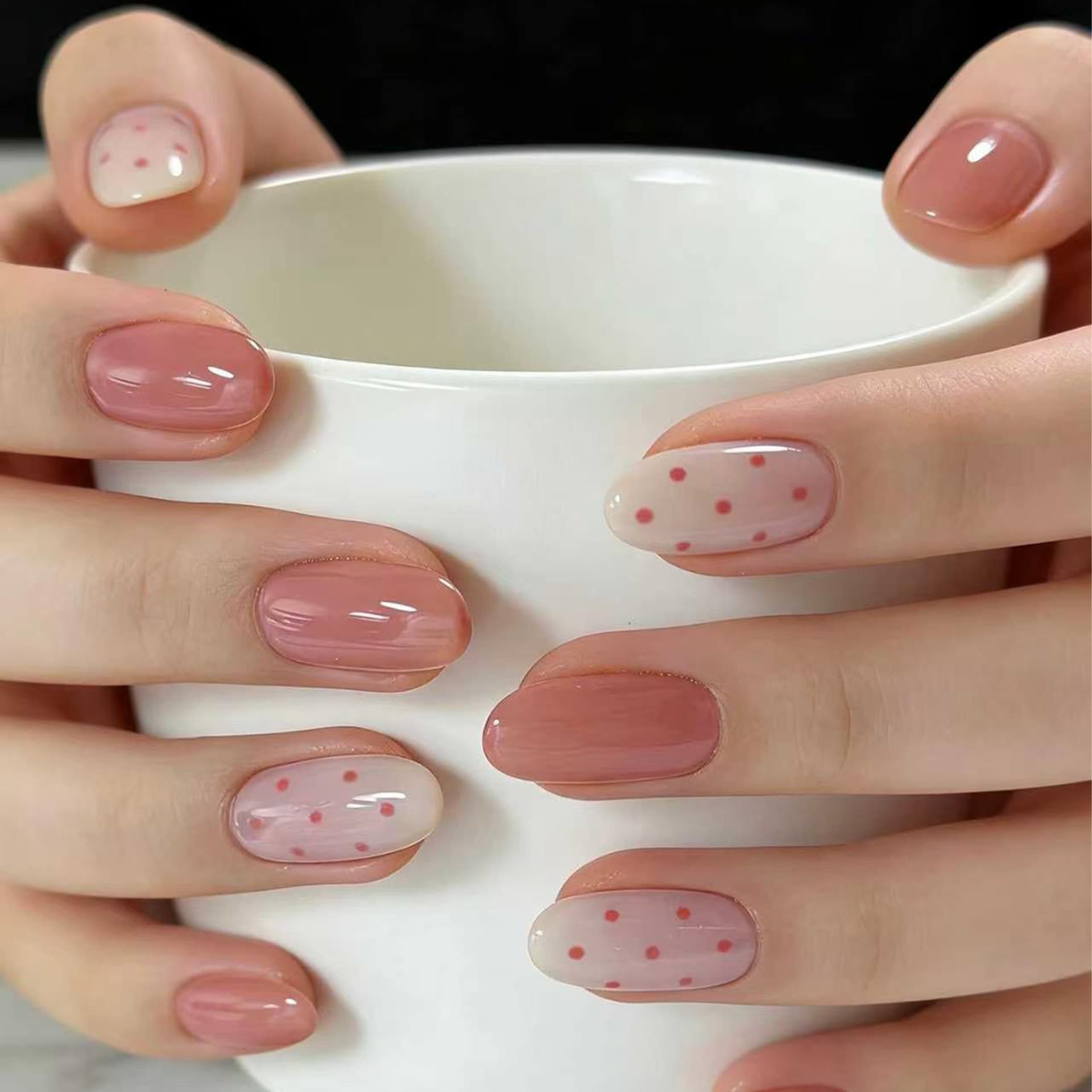 Lefan Simple Polka Dot Short Round Press-On Nails Short Round Export Fake Nail Tips Factory Wholesale
