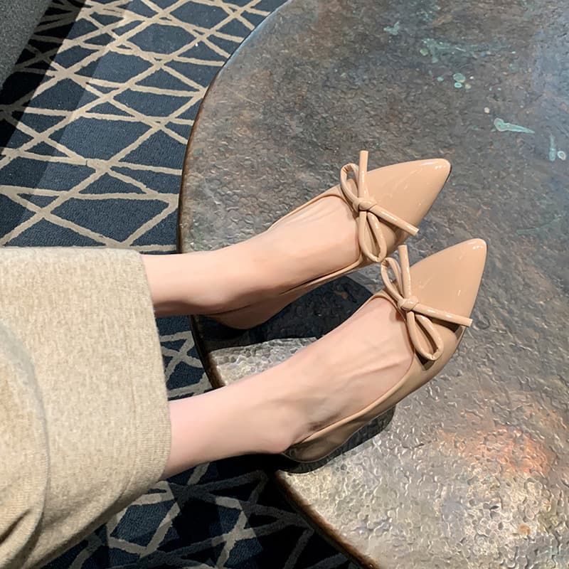 Korean-style Pointed Toe Flats 2026 New Arrival Versatile Bow Flat Shoes Wide Width Plus Size Women's Shoes for Cross-border